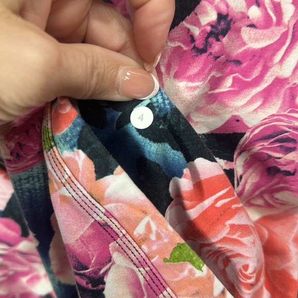 Lululemon Hold Your Om hoodie in secret garden floral size 4 - Picture 5 of 11